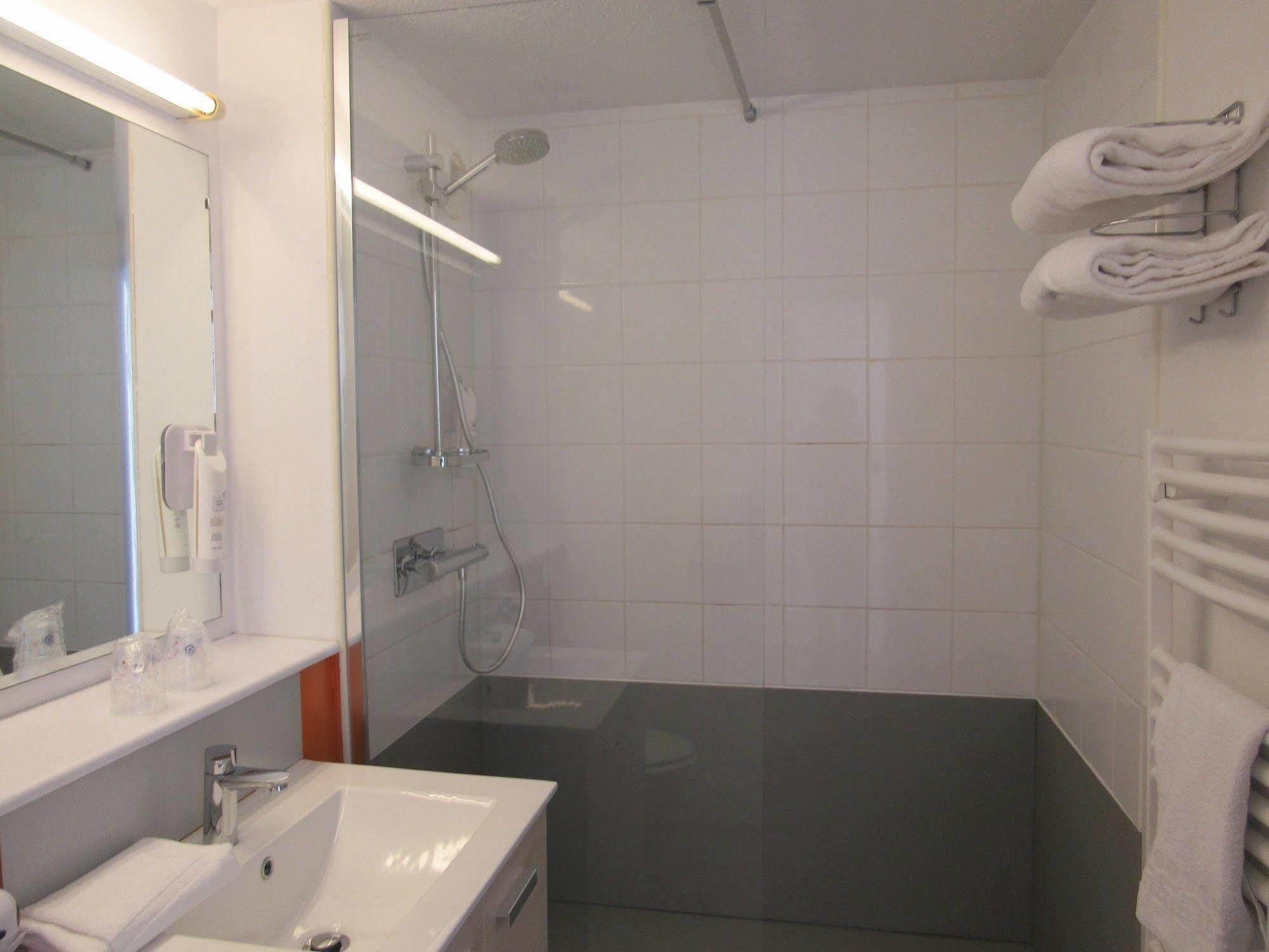 Brit Hotel Confort Morlaix Saint-Martin-des-Champs  외부 사진